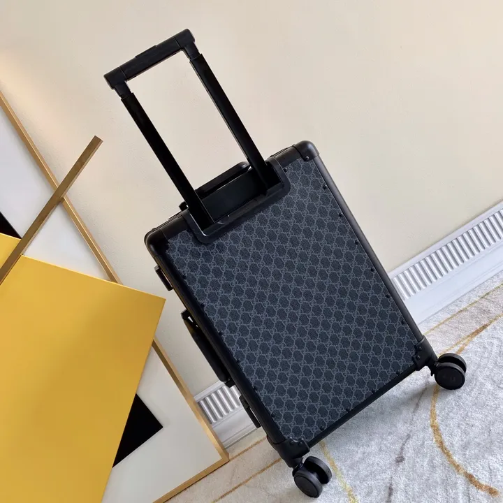 スーパーコピー グッチ スーツケース