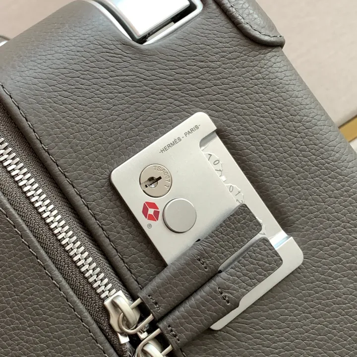 スーパーコピー シャネル スーツケース