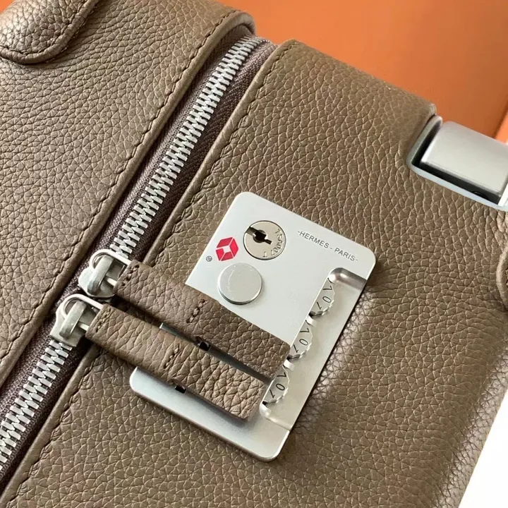 スーパーコピー シャネル スーツケース