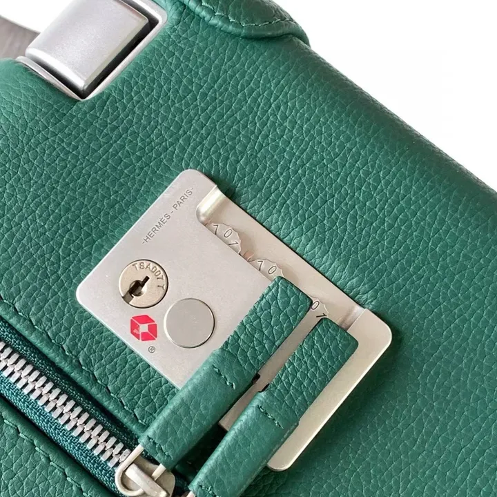 スーパーコピー シャネル スーツケース