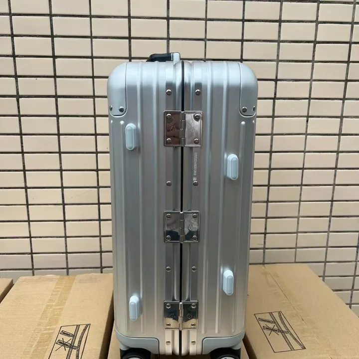 スーパーコピー リモワ スーツケース