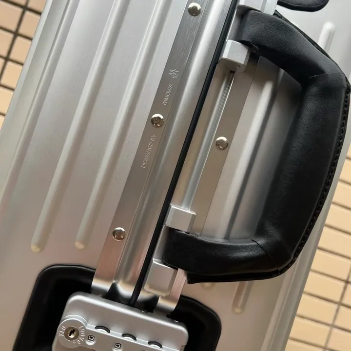 スーパーコピー リモワ スーツケース
