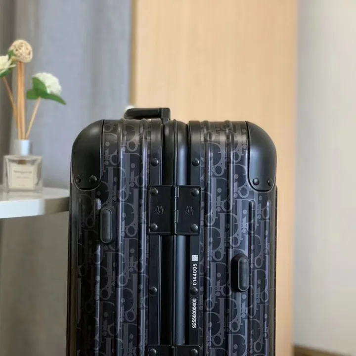 スーパーコピー リモワ スーツケース