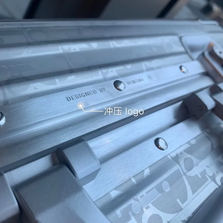 スーパーコピー グッチ スーツケース