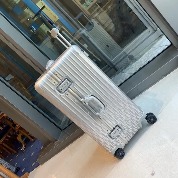 スーパーコピー ディオール スーツケース