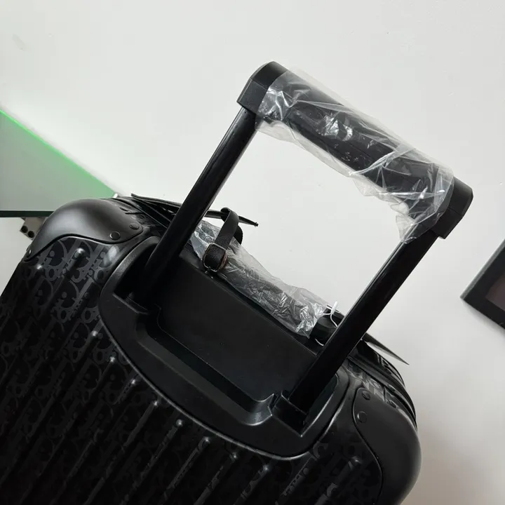 スーパーコピー ディオール スーツケース