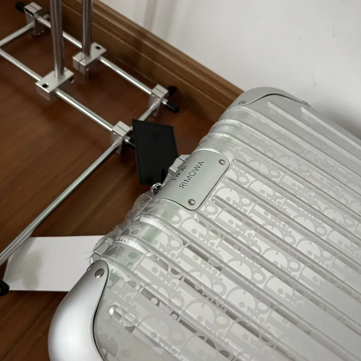 スーパーコピー ディオール スーツケース