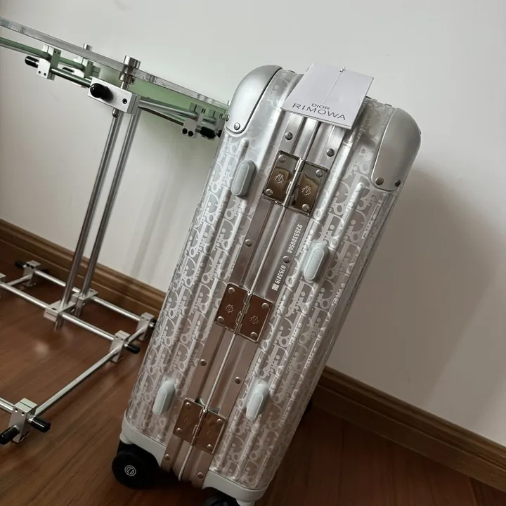 スーパーコピー ディオール スーツケース