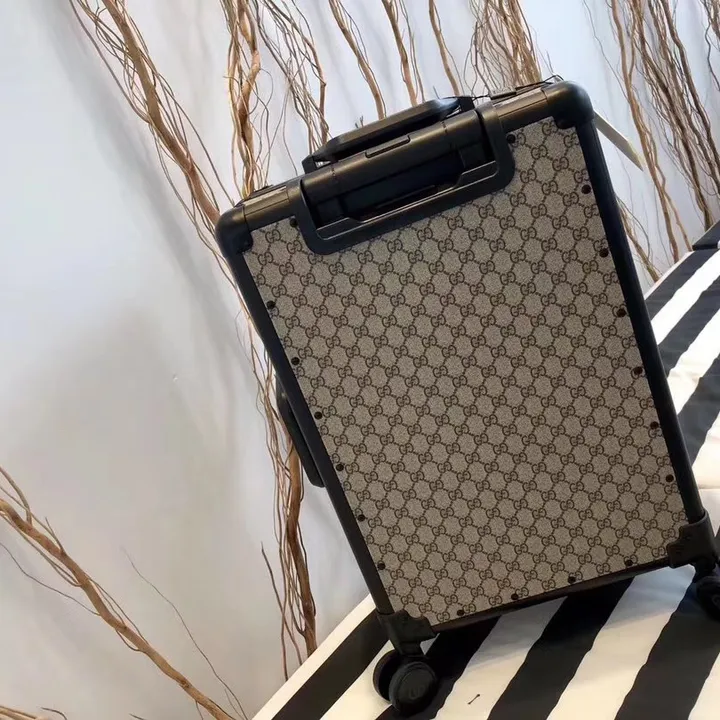 スーパーコピー グッチ スーツケース