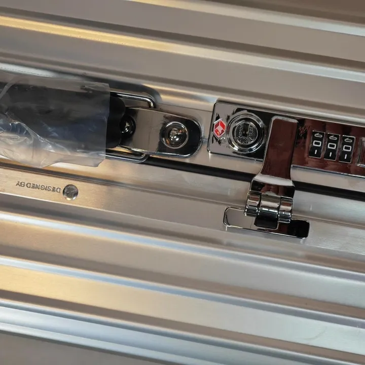 スーパーコピー リモワ スーツケース