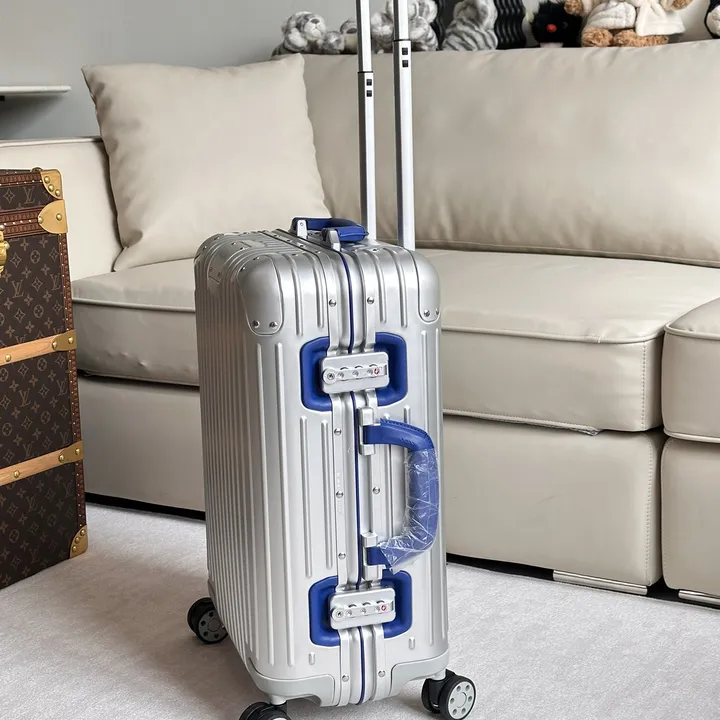 スーパーコピー リモワ スーツケース