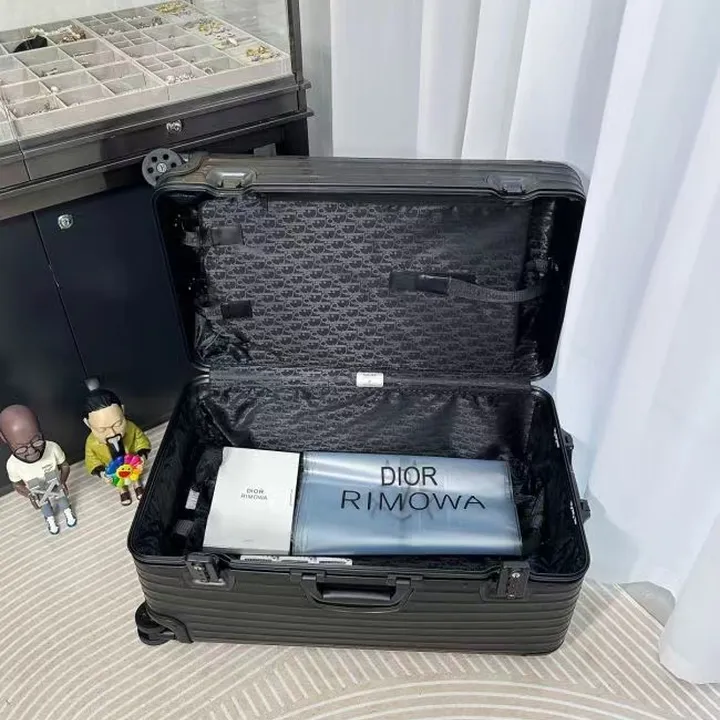 スーパーコピー ディオール スーツケース