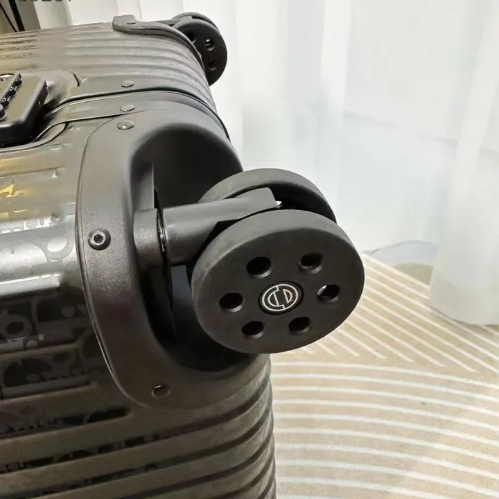 スーパーコピー ディオール スーツケース