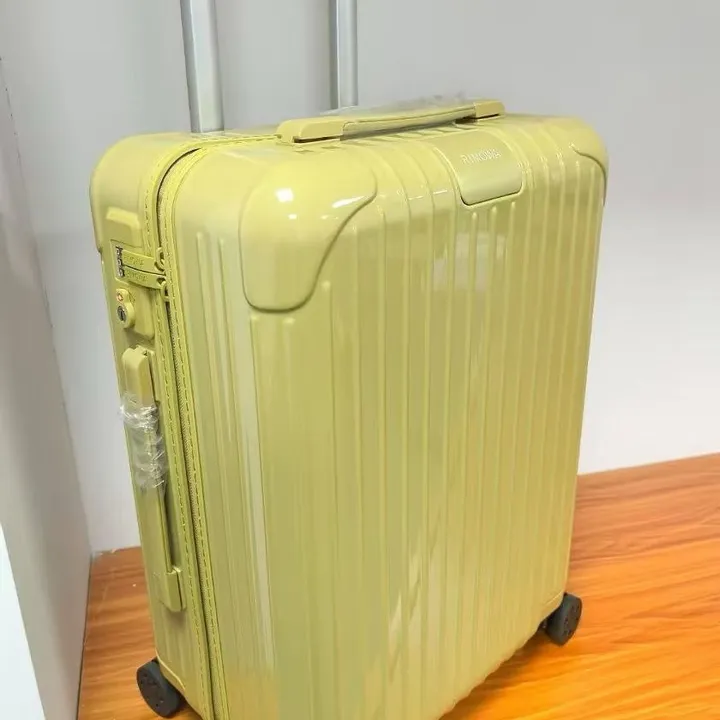 スーパーコピー リモワ スーツケース