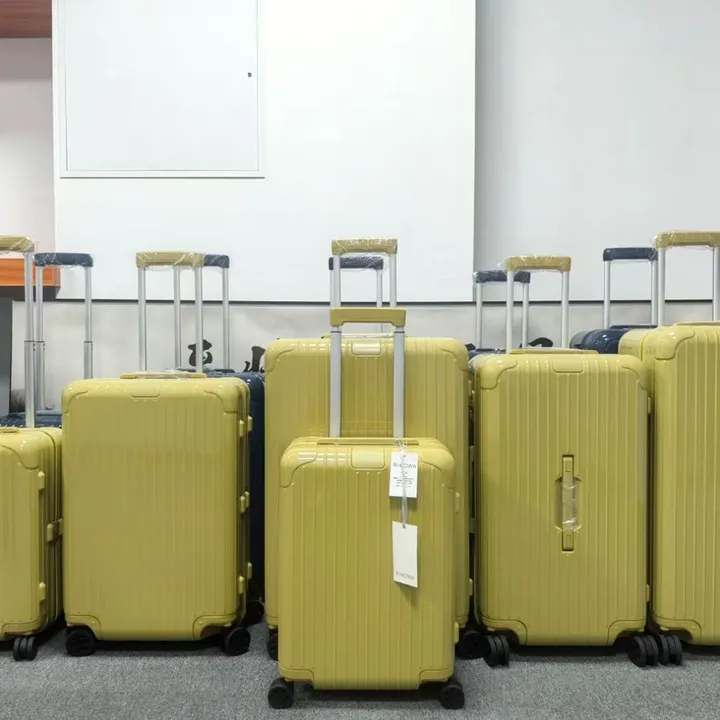 スーパーコピー リモワ スーツケース