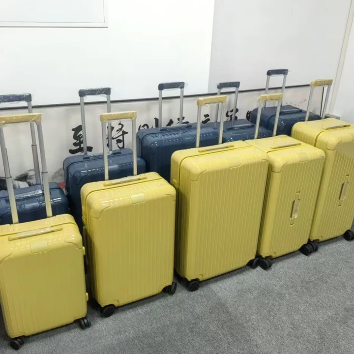 スーパーコピー リモワ スーツケース