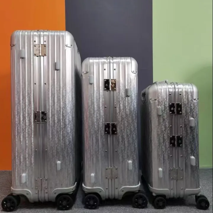 スーパーコピー ディオール スーツケース