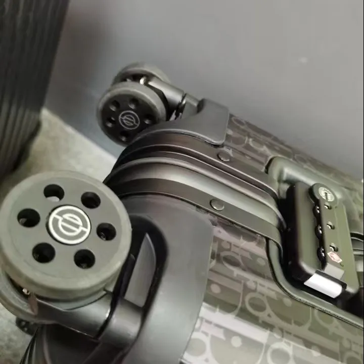 スーパーコピー グッチ スーツケース