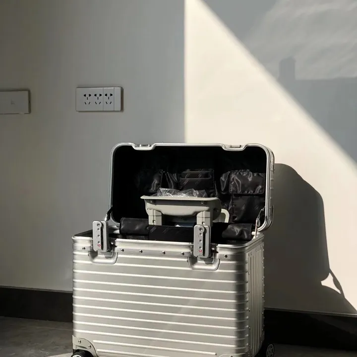 スーパーコピー リモワ スーツケース