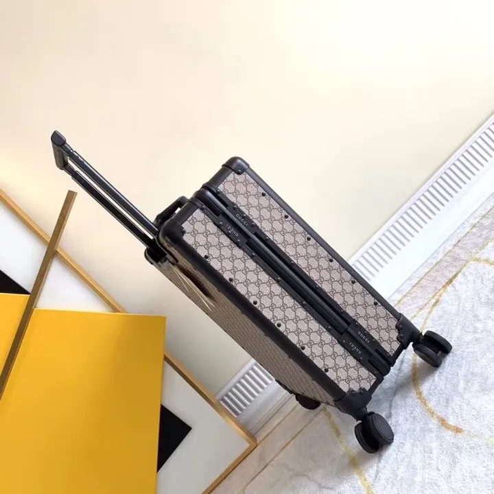 スーパーコピー グッチ スーツケース