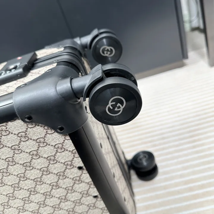 スーパーコピー グッチ スーツケース