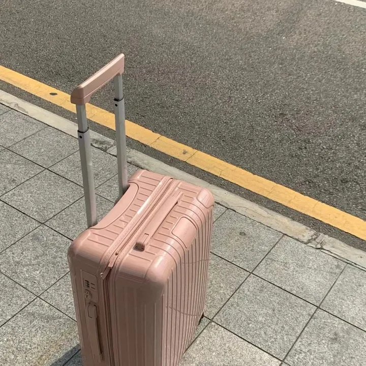 スーパーコピー リモワ スーツケース