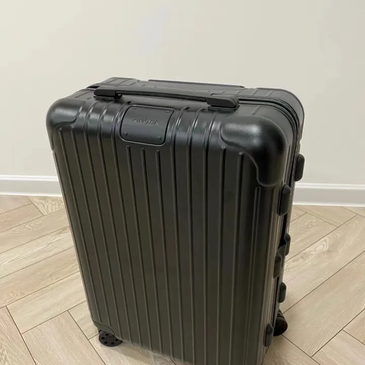 スーパーコピー リモワ スーツケース