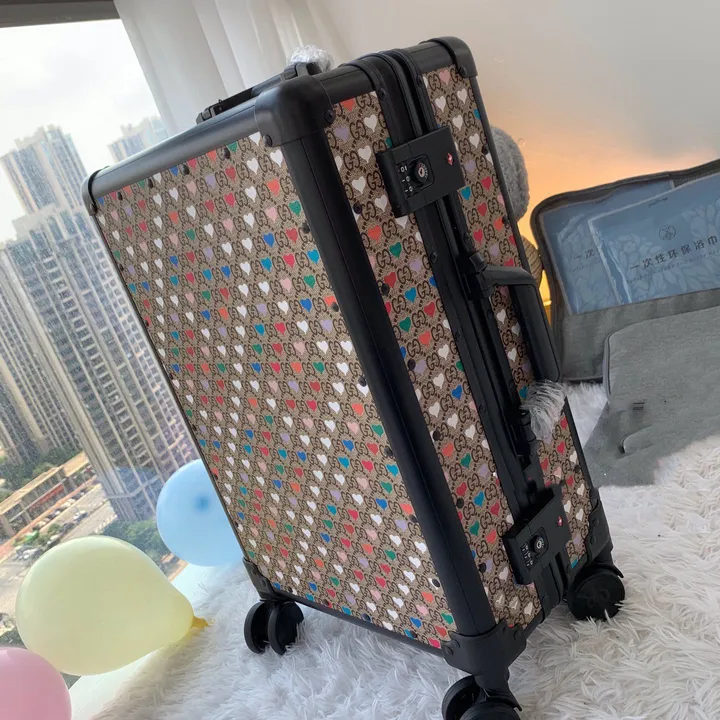 スーパーコピー グッチ スーツケース