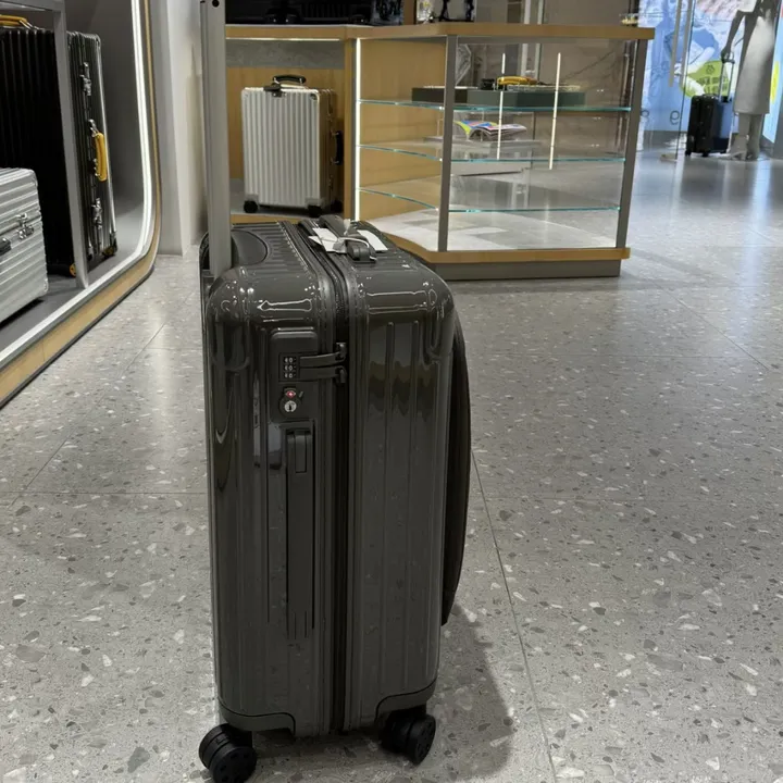 スーパーコピー リモワ スーツケース