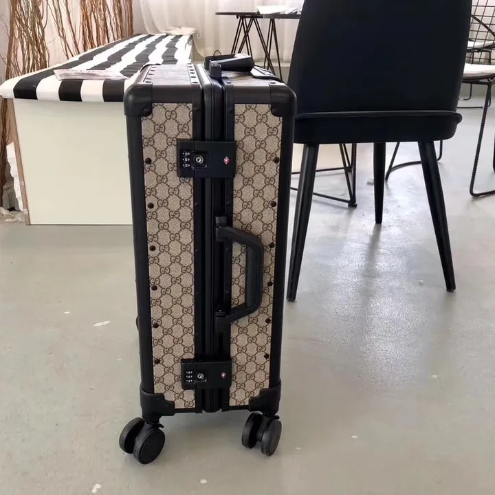 スーパーコピー グッチ スーツケース
