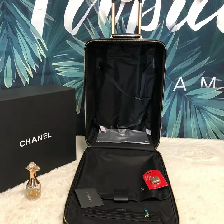 スーパーコピー シャネル スーツケース