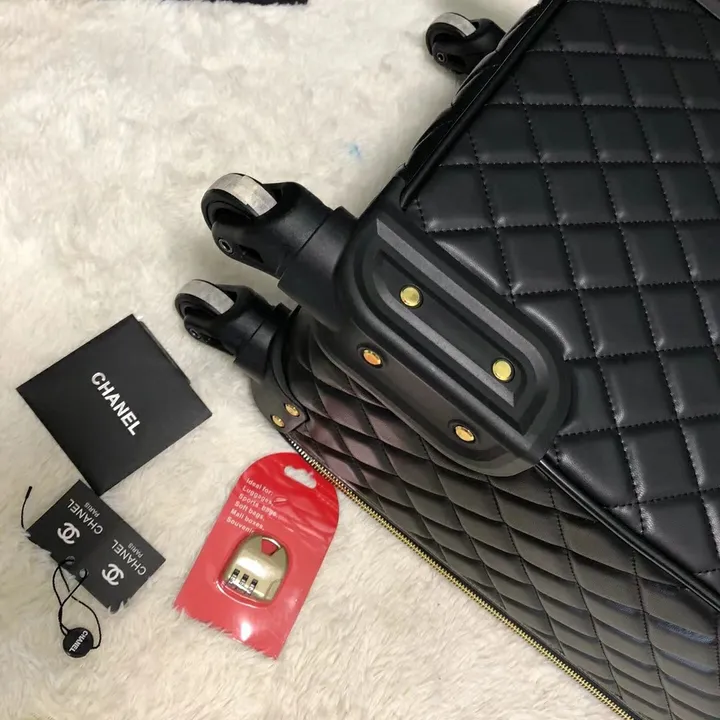 スーパーコピー シャネル スーツケース