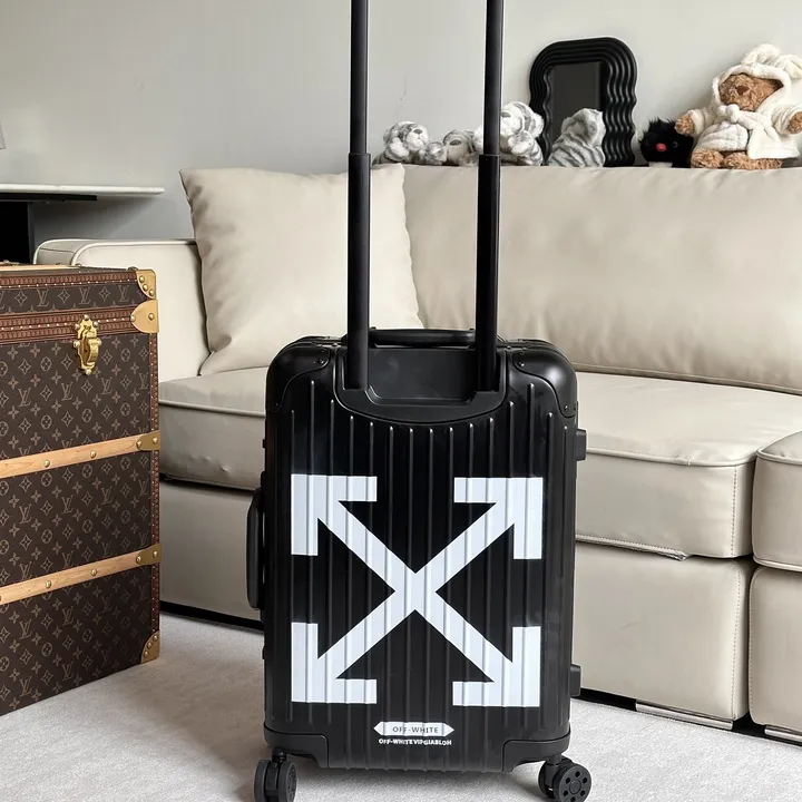 スーパーコピー リモワ スーツケース