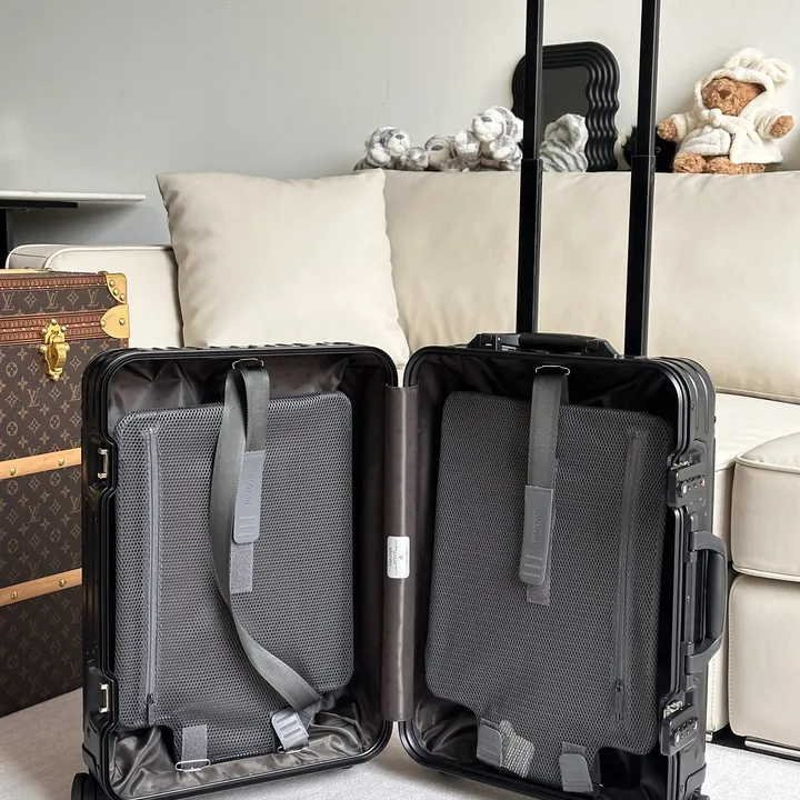 スーパーコピー リモワ スーツケース