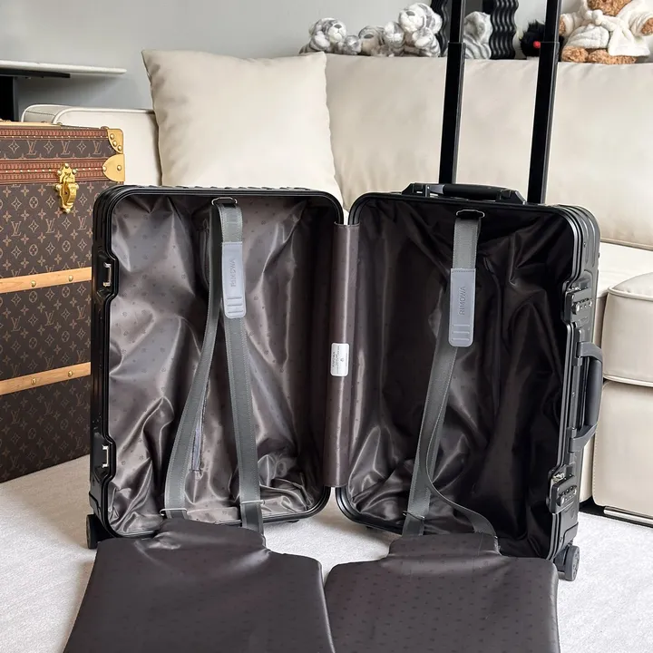 スーパーコピー リモワ スーツケース