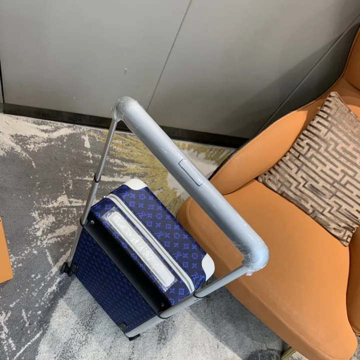 スーパーコピー ルイヴィトン スーツケース