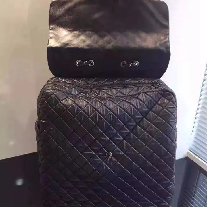 スーパーコピー シャネル スーツケース