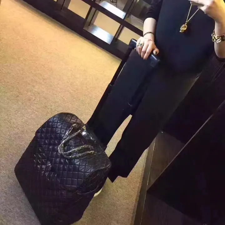 スーパーコピー シャネル スーツケース