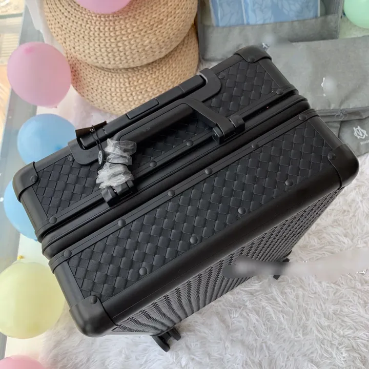 スーパーコピー ボッテガ ヴェネタ スーツケース