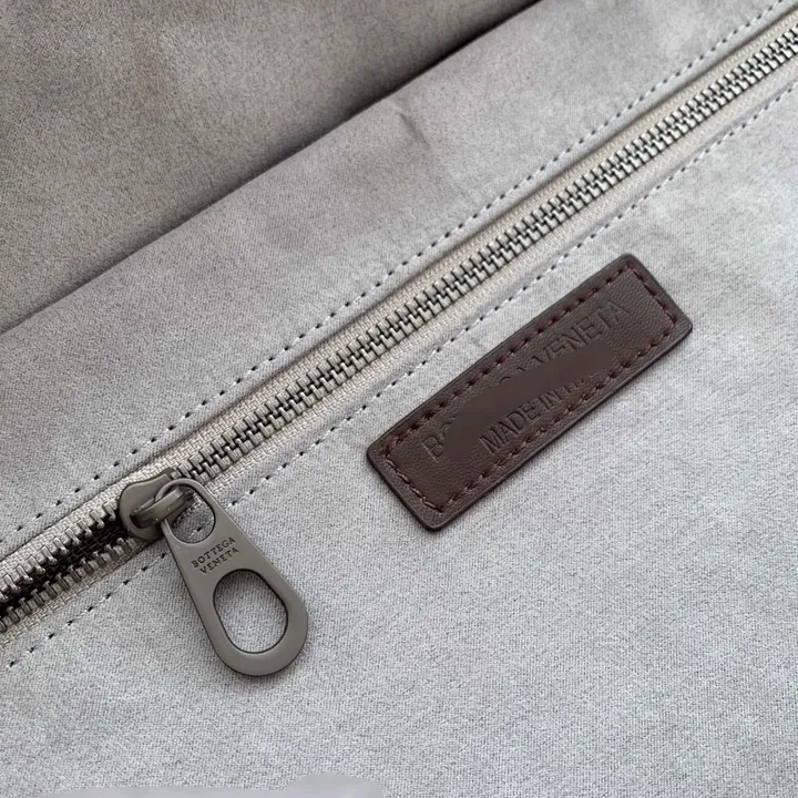 スーパーコピー ボッテガ ヴェネタ スーツケース