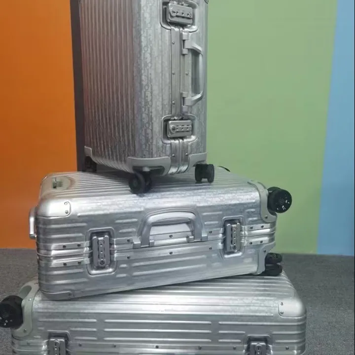 スーパーコピー ディオール スーツケース