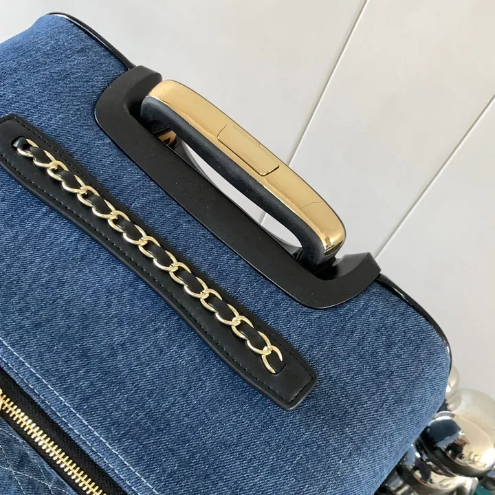 スーパーコピー シャネル スーツケース