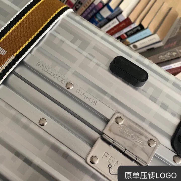 スーパーコピー フェンディ スーツケース