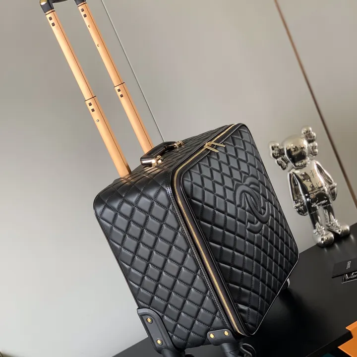 スーパーコピー シャネル スーツケース
