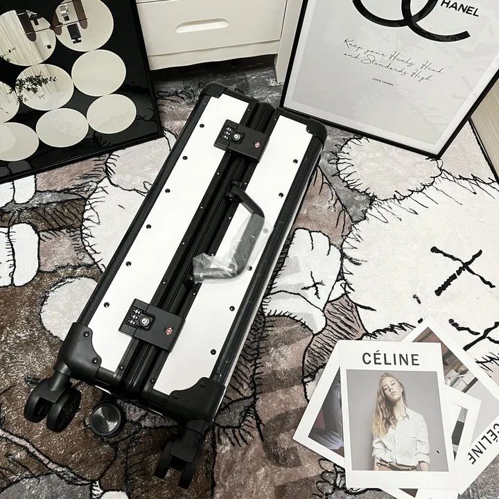 スーパーコピー シャネル スーツケース