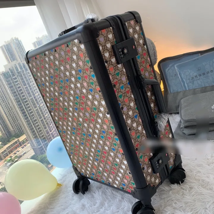 スーパーコピー グッチ スーツケース