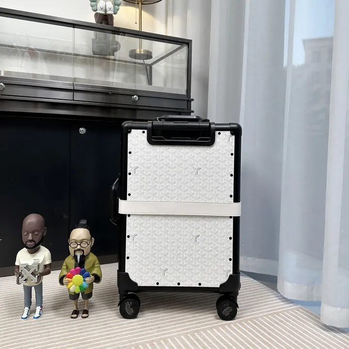 スーパーコピー フェンディ スーツケース