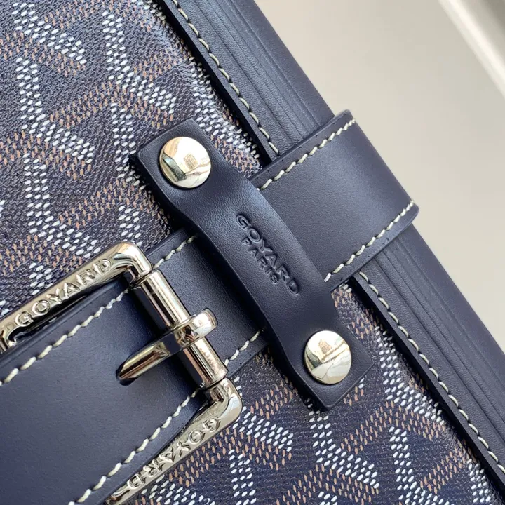 スーパーコピー フェンディ スーツケース