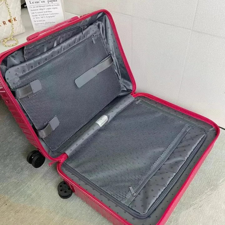 スーパーコピー リモワ スーツケース