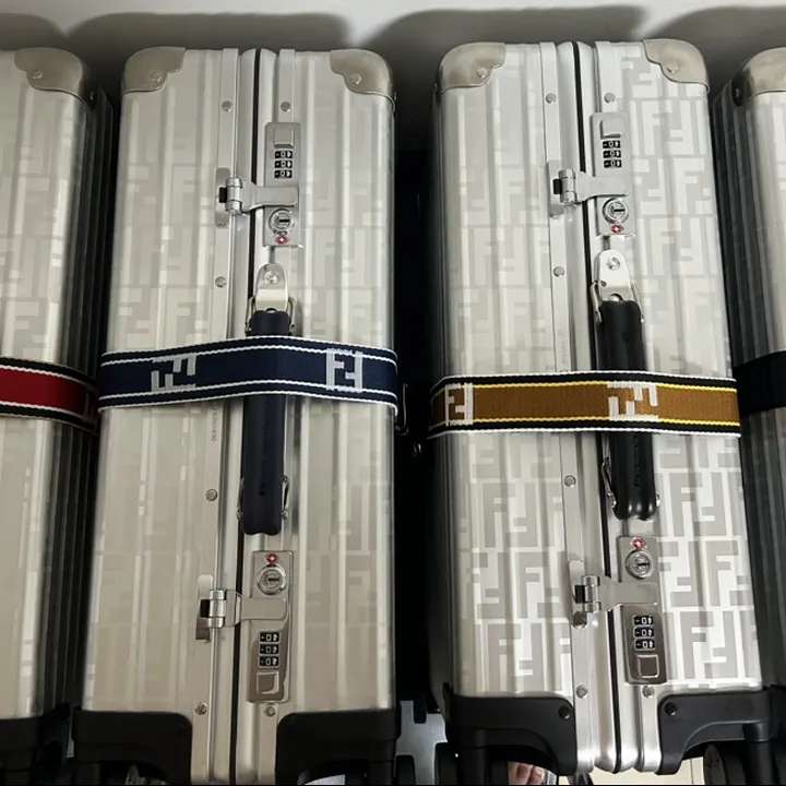 スーパーコピー フェンディ スーツケース
